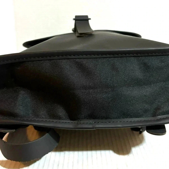 Rains unisex rucksack mit karabinerverschluss black rubber & canvas backpack - Picture 8 of 10